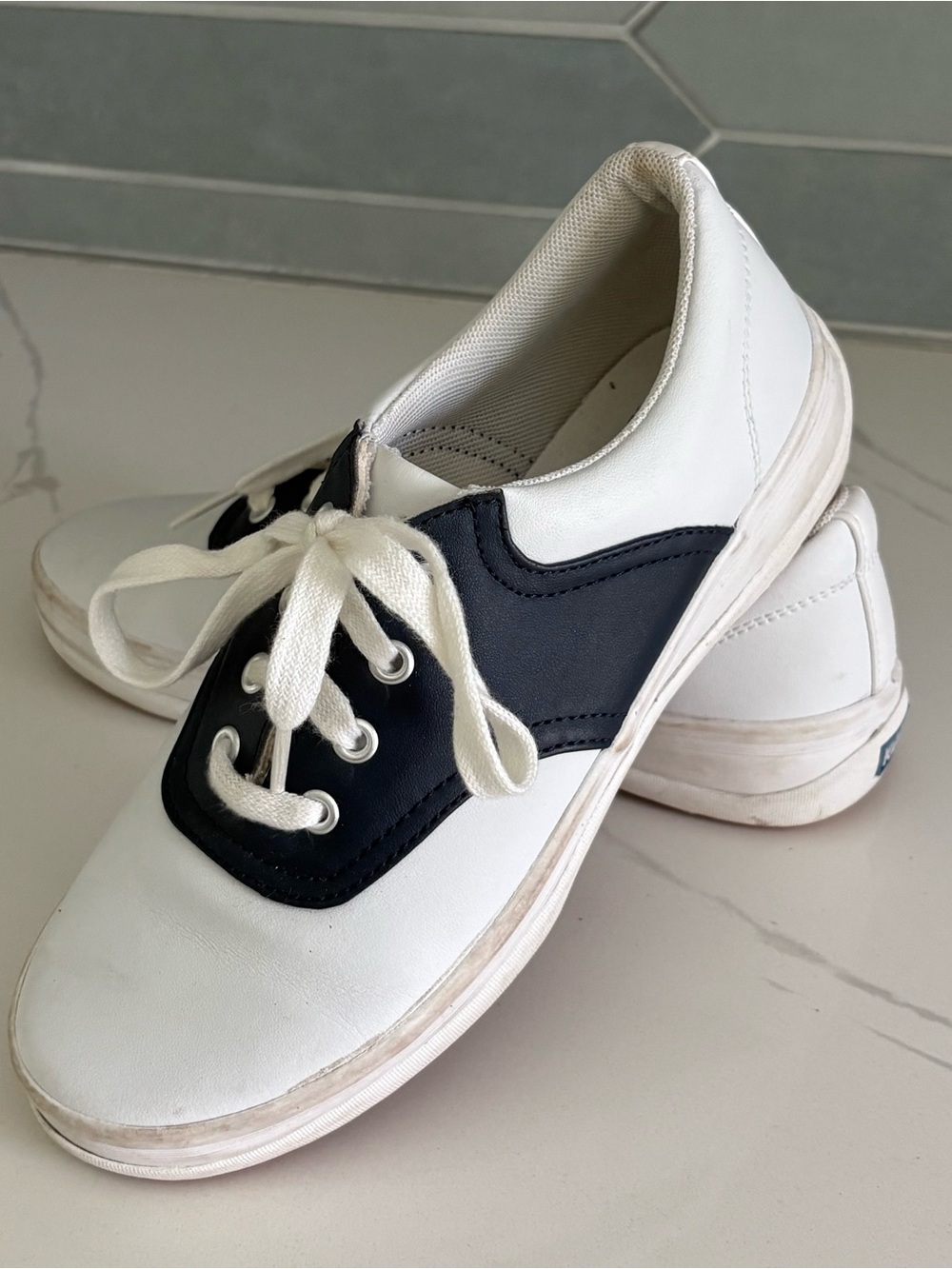 Keds Girls' School Days II Saddle Oxford Leather Sneakers Size 3.5
